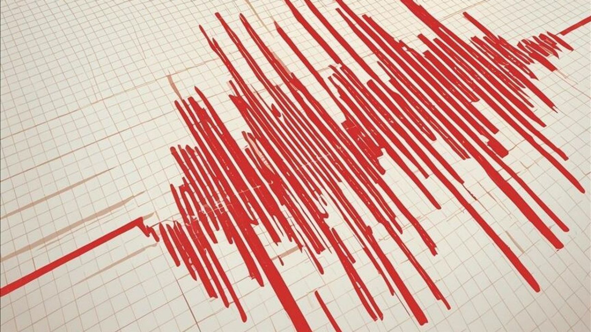 ÇANAKKALE'DE ŞİDDETLİ DEPREM 